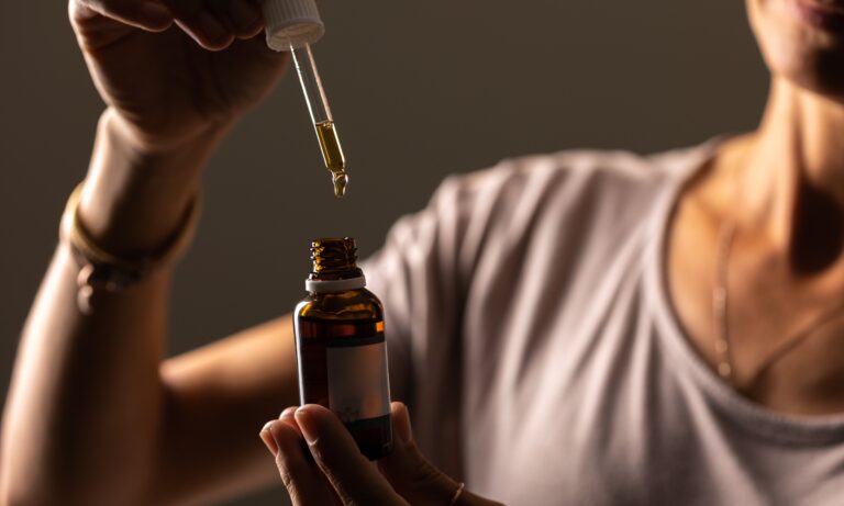 CBD Oil for Menopause: Managing Symptoms Naturally